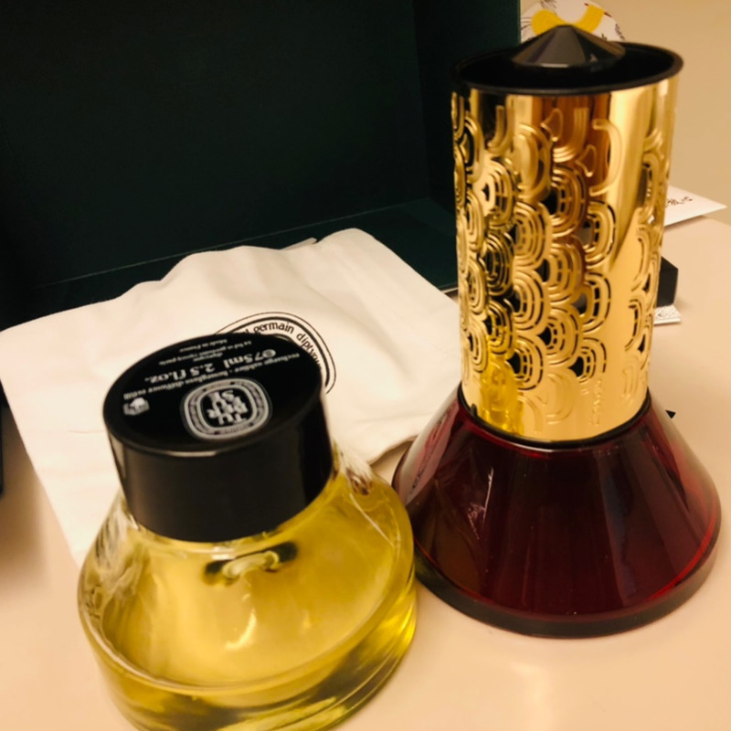 น้ำหอมปรับอากาศ Diptyque Hourg - Home Fragrance Brand บทวิจารณ์และราคา